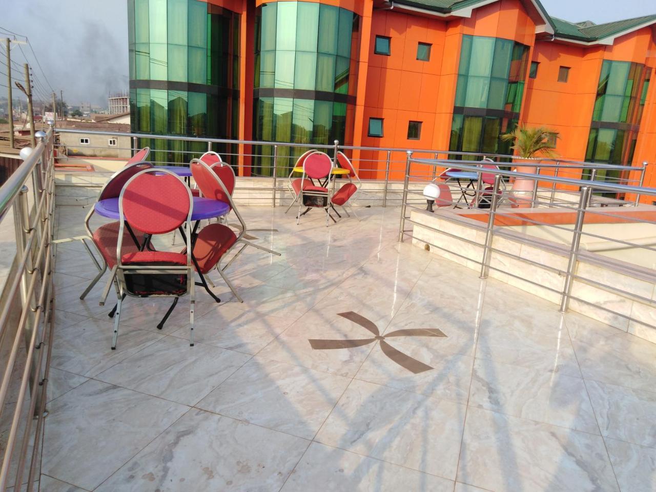 Jobyco Hotel Santeo Buitenkant foto